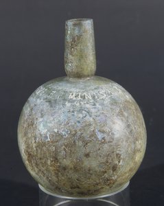 Latince yazıtlı şişe (cam)